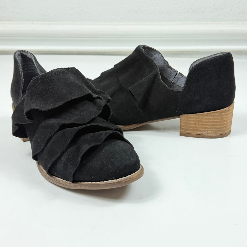 Seychelles Ruffle Booties Women 7 Black Suede Leather D'Orsay Tiered Pointed Toe